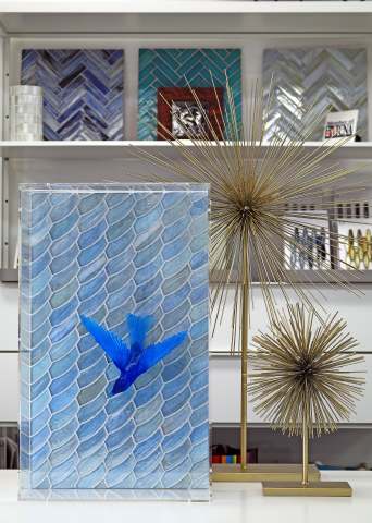 Birdcage shown with Birdscape Nightingale • Color: Deep Sky • Shown with Luce Feather Mineral Springs (VIEW 5)