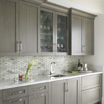 Jaime Blomquist Interiors Kitchen backsplash • Series: Tozen, Pattern: Tresse, Color: Arsenic, Finish: Natural • Photo credit: Troy Campbell